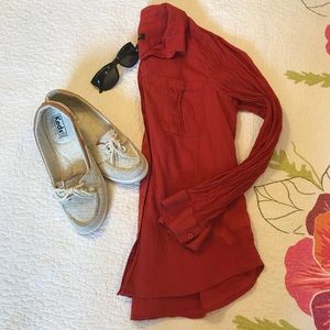 Banana Republic Button Down Cotton Blouse 🌼